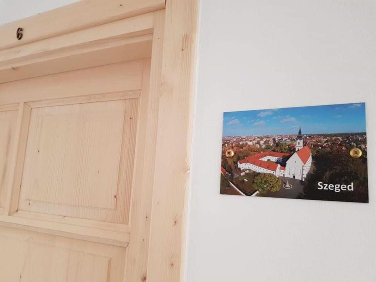 Matyas Panzio Bed & Breakfast Szeged Exterior photo